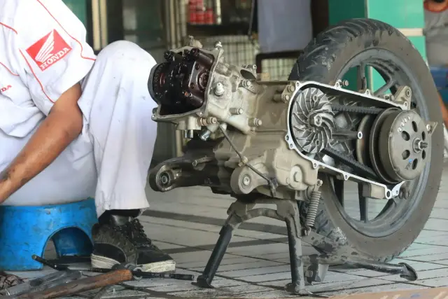 機車行版型範例：順風機車行